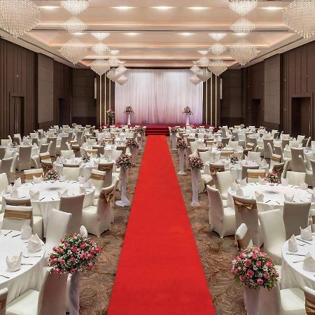 Готель Pullman Yangon Centrepoint Екстер'єр фото