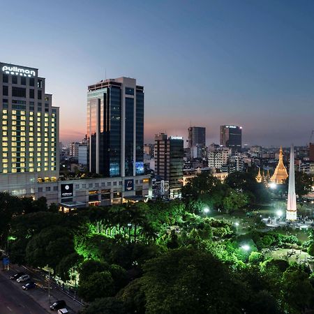 Готель Pullman Yangon Centrepoint Екстер'єр фото
