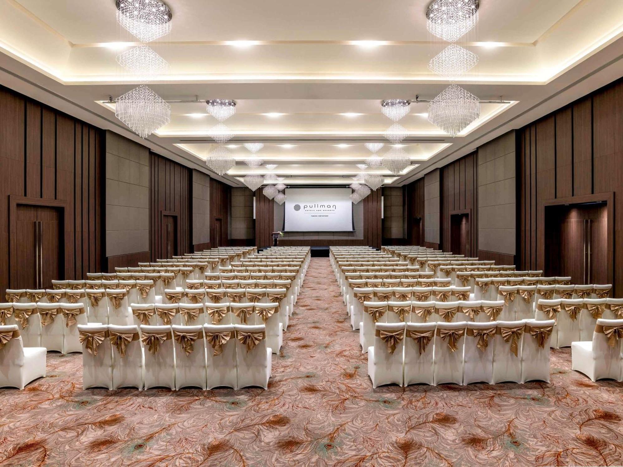 Готель Pullman Yangon Centrepoint Екстер'єр фото